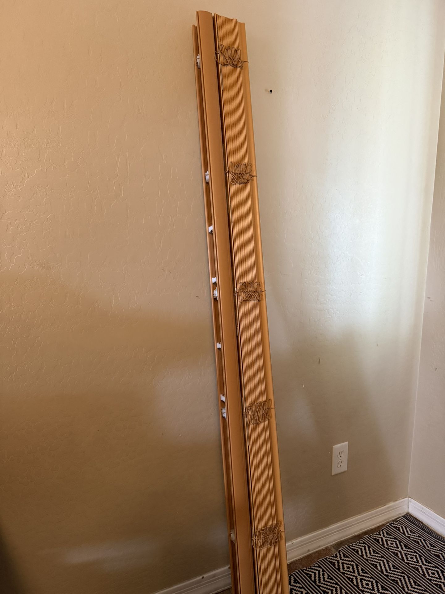 Faux Wood Cordless Blind