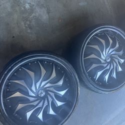 22 Inch 5 Lugs Rims And Tires Have All 4 Center Caps