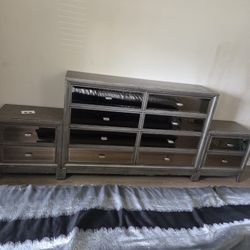 Dresser And End Tables