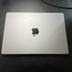 MacBook Pro 14 Inch Display (2021) 