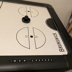 Mesa De Juego Casi Nueva Mis Hijos Casi No Lo Usaron 
