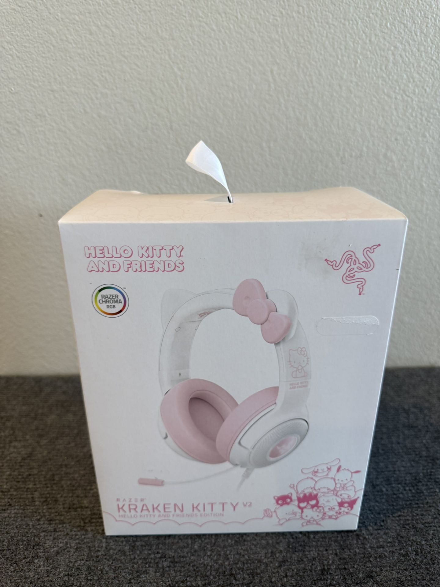 Razer Hello Kitty Kraken Kitty V2 USB Headset – Adorable Gaming Vibes Brand New