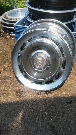 14" mercury monarch hubcap