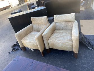 Living room lounge chairs