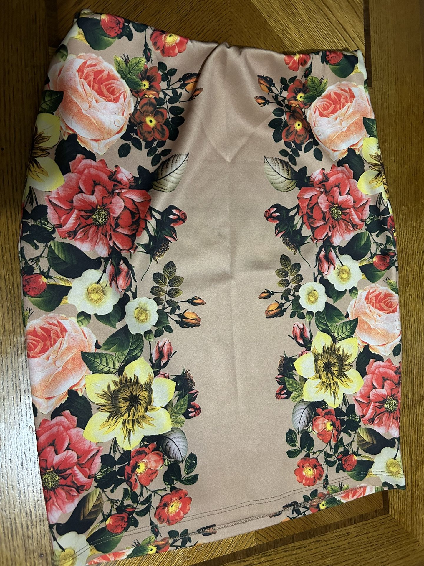 Roses pencil Skirt