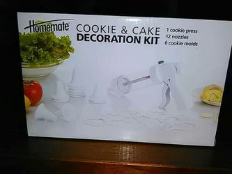 Cookie & cake decorating kit* new in box