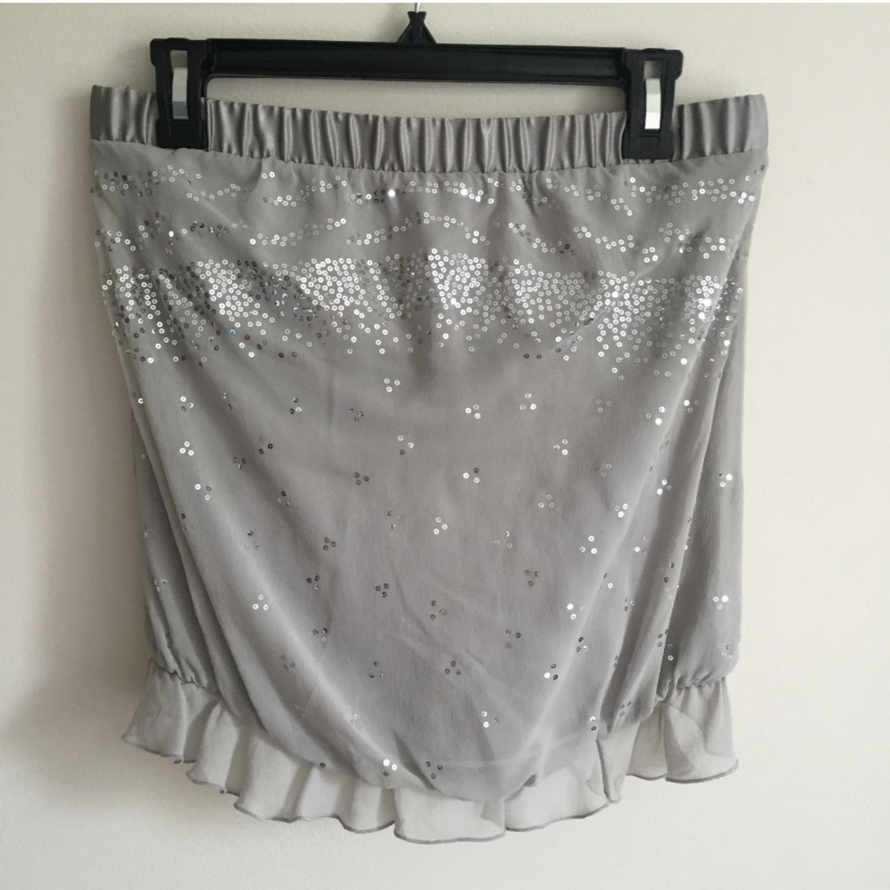 EXPRESS 100% Silk Silver Grey Sequin Embellished Ruffle Hem Tube Top NEW