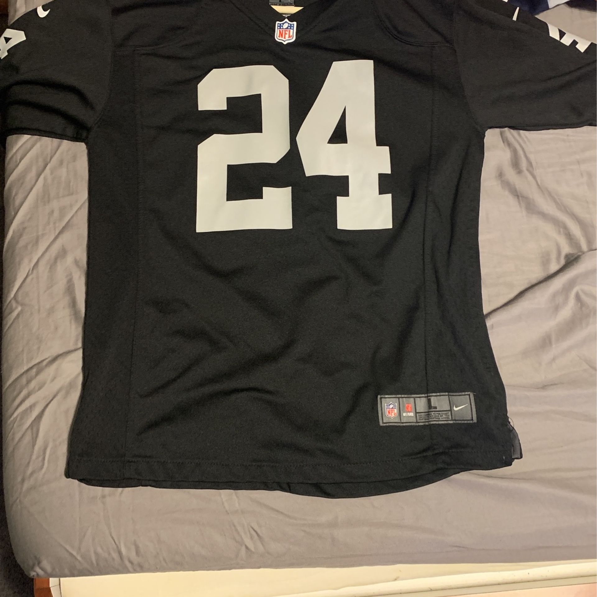 Size large NFL edition Marshawn lynch Jersey