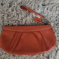 COACH CLUTCH WRISTLET PURSE POCKETBOOK IN BURNT ORANGE (OR SALMON)  12"×6" NEVER USED