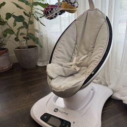 Mamaroo Motion Baby Swing