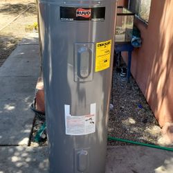 Electric Water Heater 50 Gal In Good Condition And Warranty Works Great 19th Ave And Baseline 