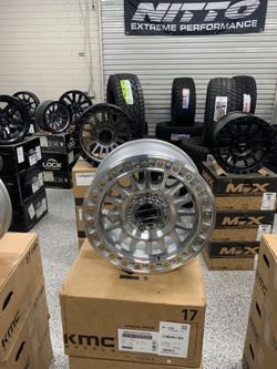 Rines 17 x 9 Para Tollota tundra 6 Virlos Kmc