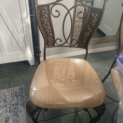 Round glass dining table