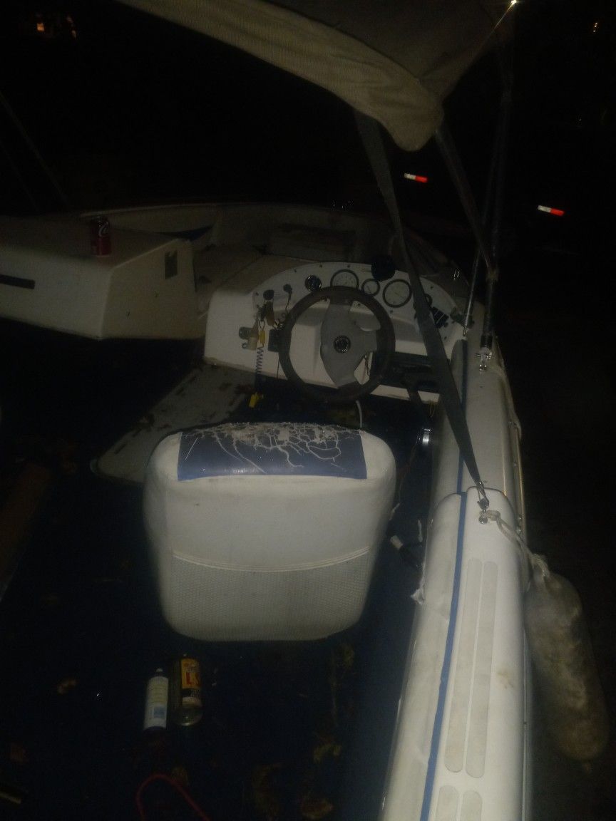 16 Ft Bowrider