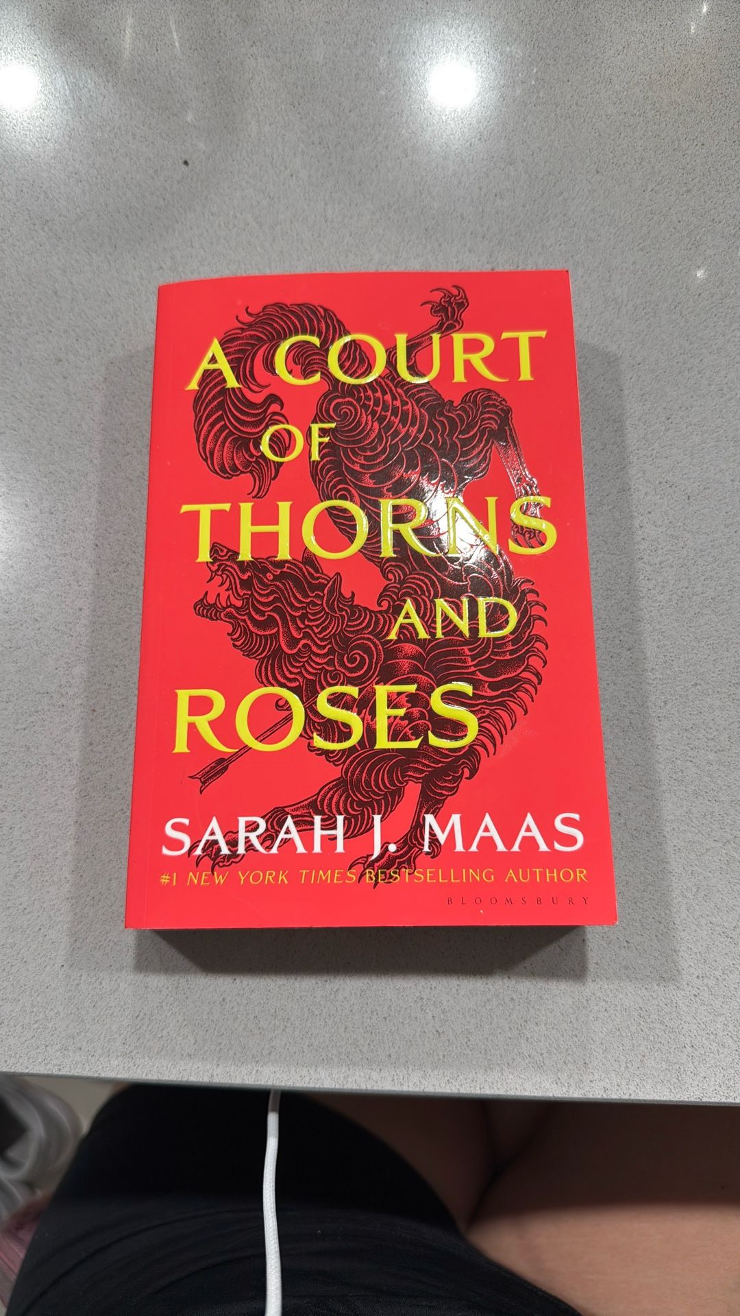 A Court Of Thorns And Roses