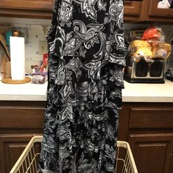 Black And White Cute Dress Size Small