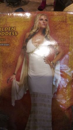 Woman costume golden goddess