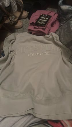 Adult M cream hoddie