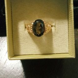 BRAND NEW.  925. WOMEN RING