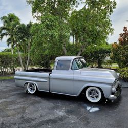 1958 Chevrolet Apache Fleetside 3100
