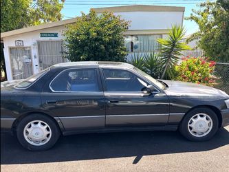 1993 Lexus LS 400