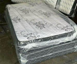 Deluxe brand twin set