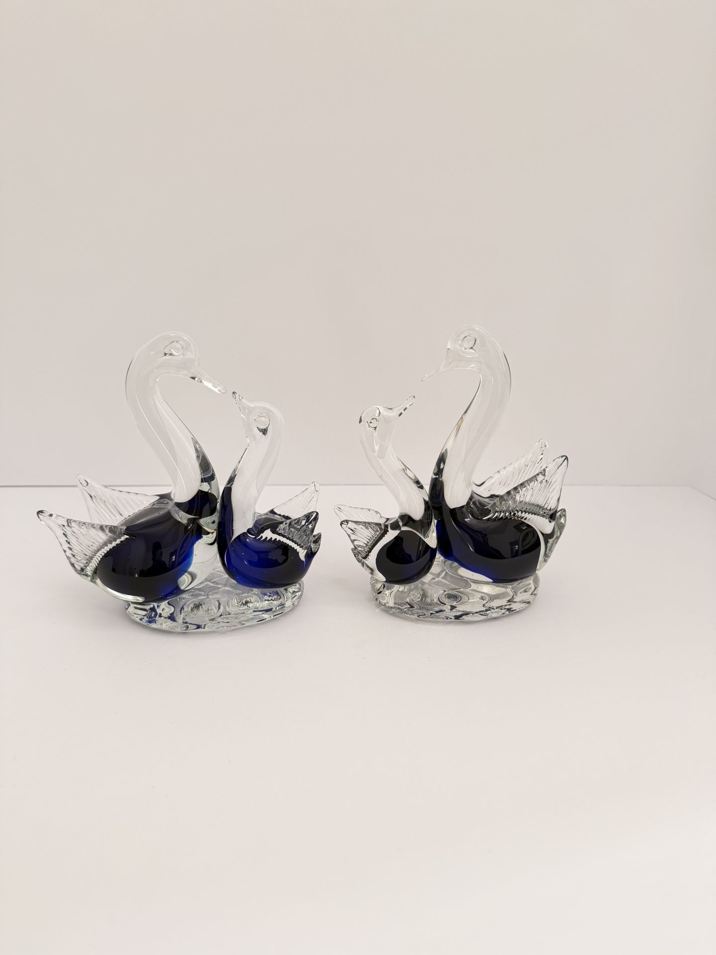 Elegant Hand-Blown Glass Swan Family Figurines – Blue & Clear Crystal Decorative Sculpture Se
