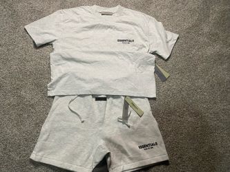 Essentials set oatmeal colorway