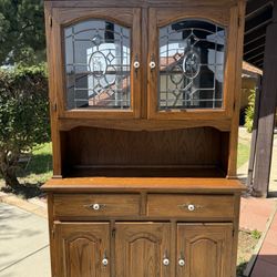 GREAT DEAL!! SOLID WOOD!! Vintage Oak Wood Hutch with Stained Glass Doors                  (Read Description) 