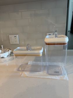 Food storage containers