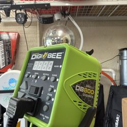  📸 DigiBee DB800 Flash + Heavy-Duty Pro Stand – Studio-Ready! – $250 OBO