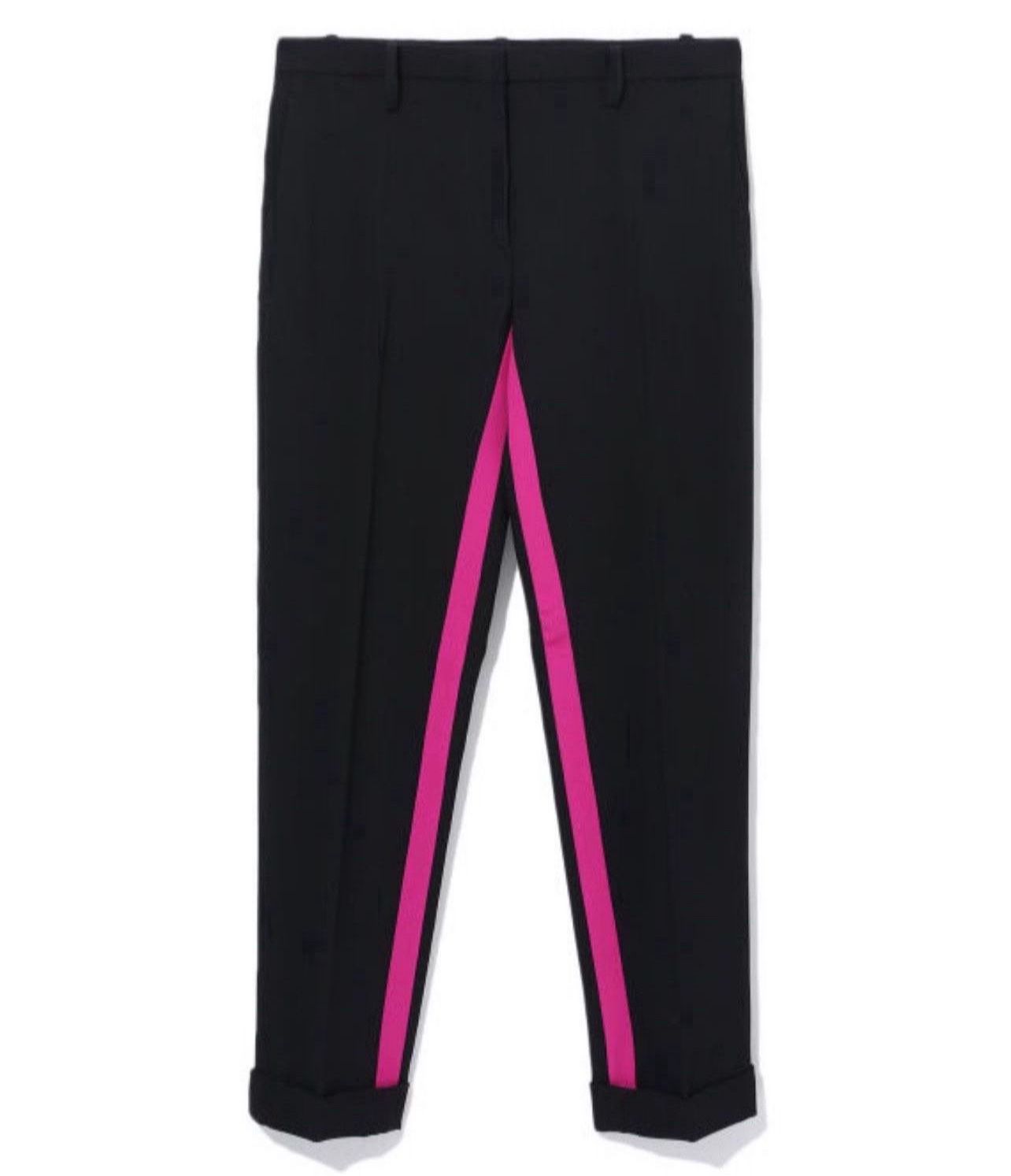 NO. 21 Inner-Stripe Turned-Up Tailored Trousers in excellent condition  