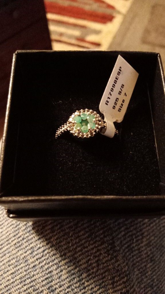 Emerald Ring With Accent Stones Size 7 $75 Obo