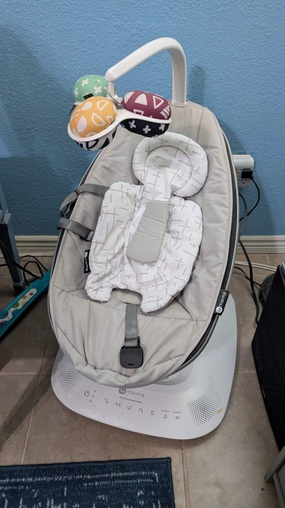 Mama Roo Baby Swing With Infant Insert
