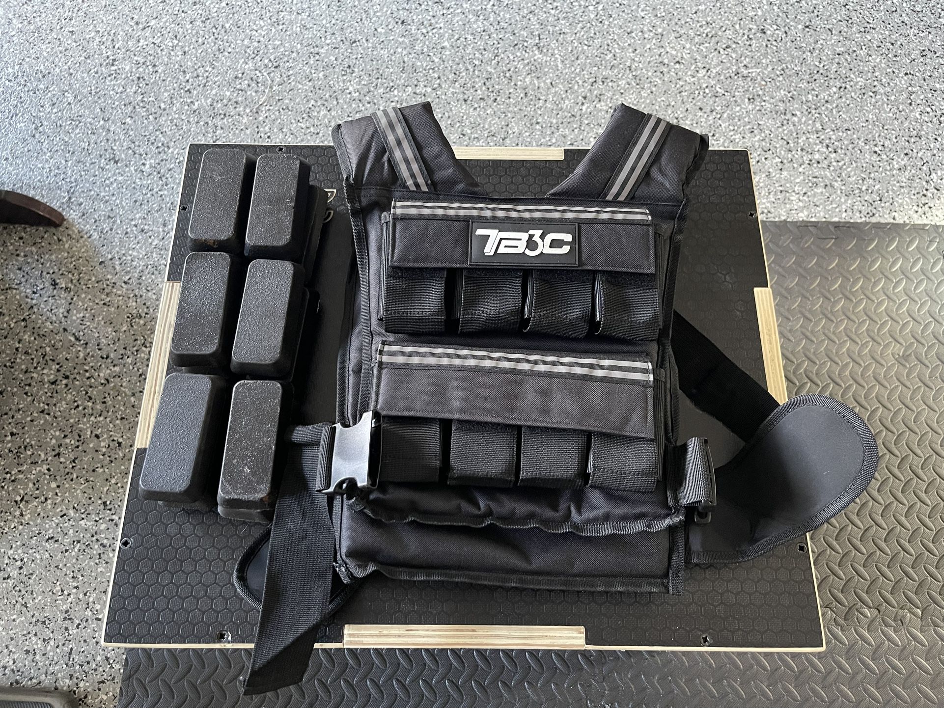 Adjustable Weighted Exercise Vest 40lb