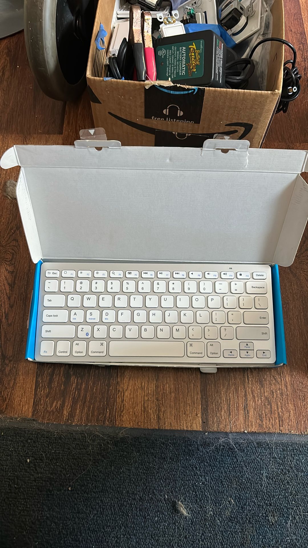 The image shows an Anker Ultra Compact Slim Profile Wireless Bluetooth Keyboard.