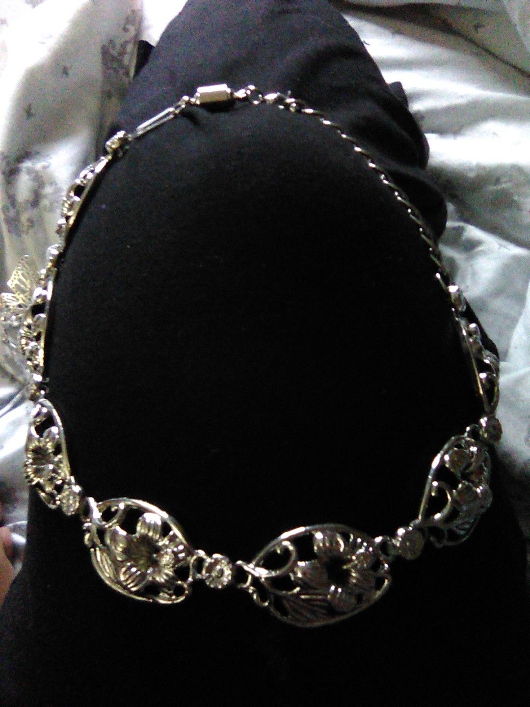 Silver Flower Choker