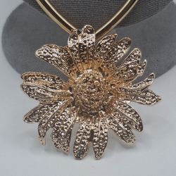 Sunflower Pendant Necklace 