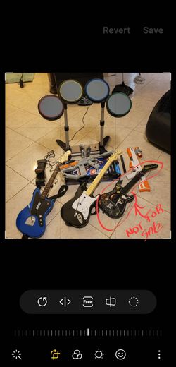 Xbox 360 Rock and Bundle w/PS4 Guitar