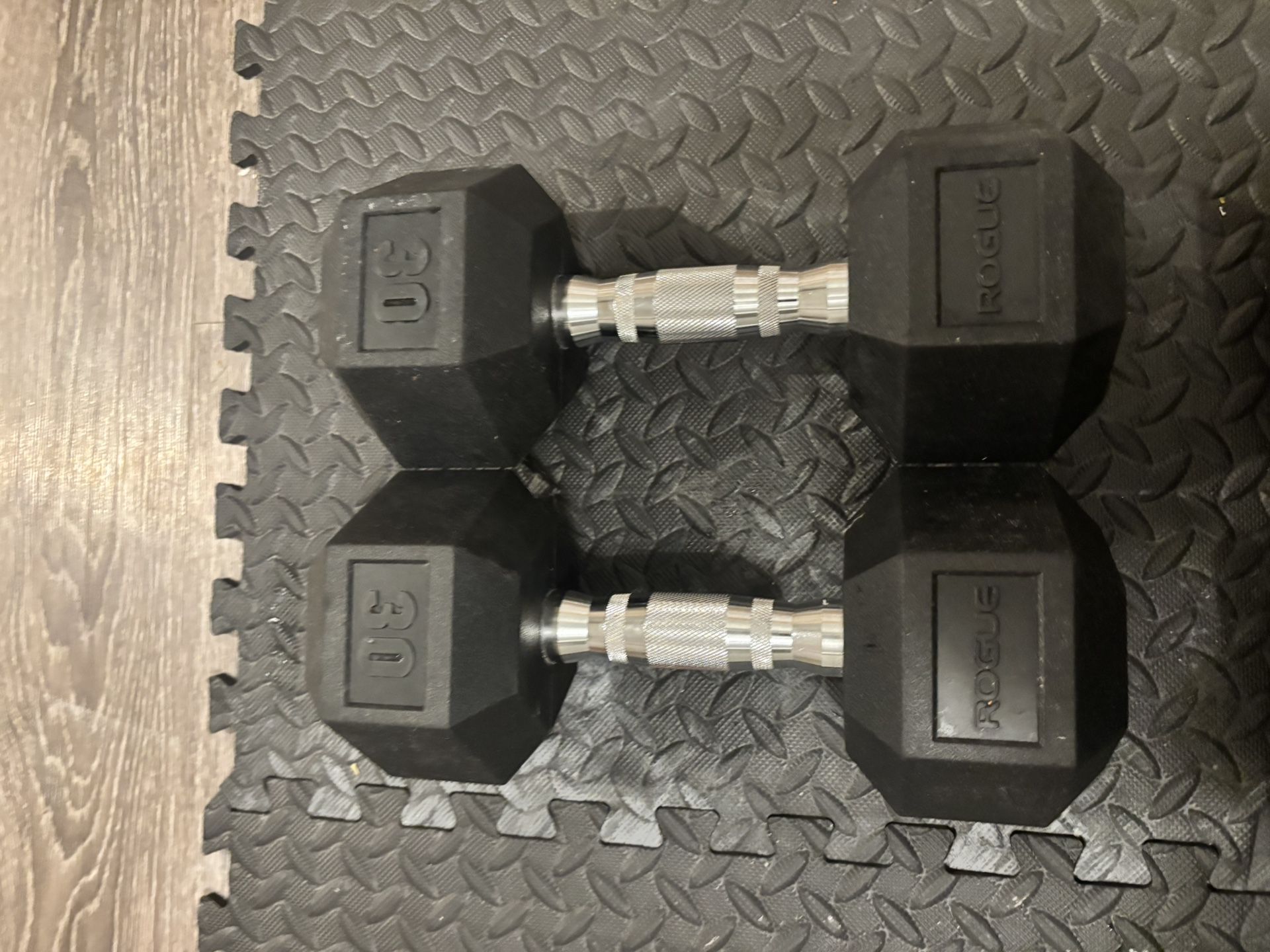 Rogue 30 Lbs Rubber Hex Dumbbells Pair