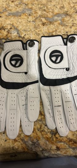 2 NEW Taylormade CADET SMALL Leather LEFT HAND GOLF GLOVES