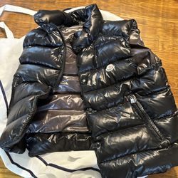 Moncler Men’s Size 3 Medium 