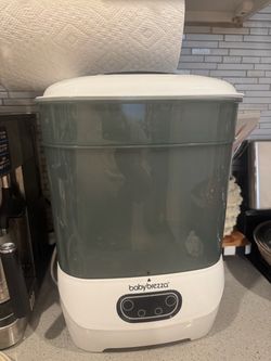 Baby Brezza sterilizer and dryer