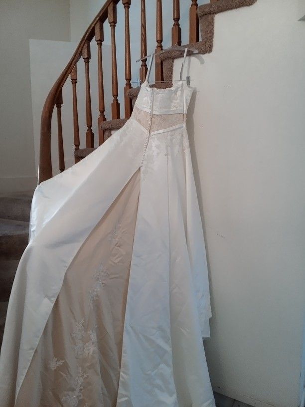Used Wedding Dress 
