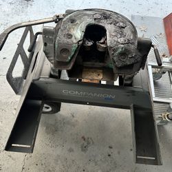 Companion 5th Wheel