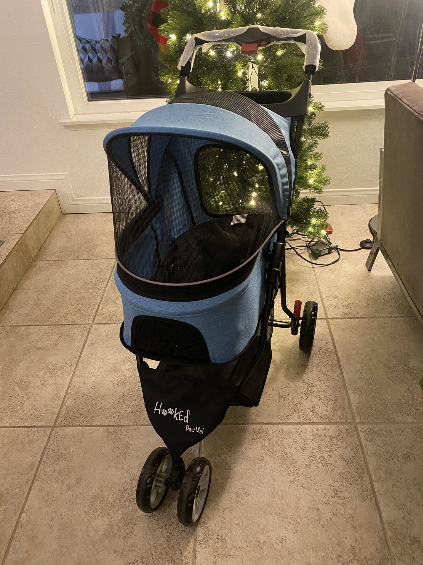 🎄NEW IN BOX🎄great X-mas Gift Pet Stroller-up To 55 Lbs.