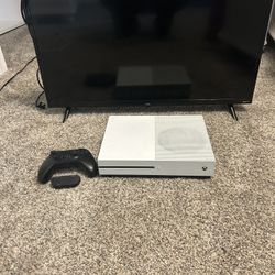 Xbox 1S With Controller And 24” Tv 