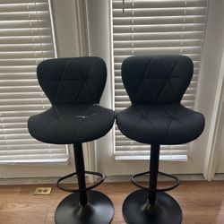 2 Bar Stools