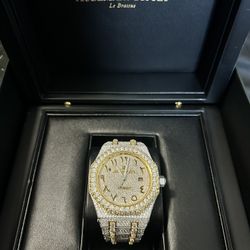 VVS AP WATCH ( Pass Diamond Test)