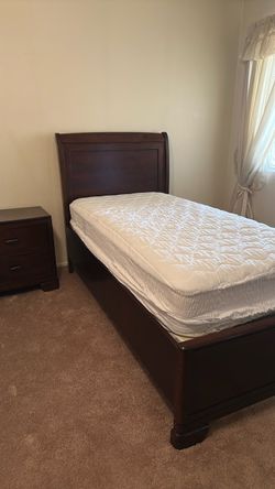 Twin bedroom set